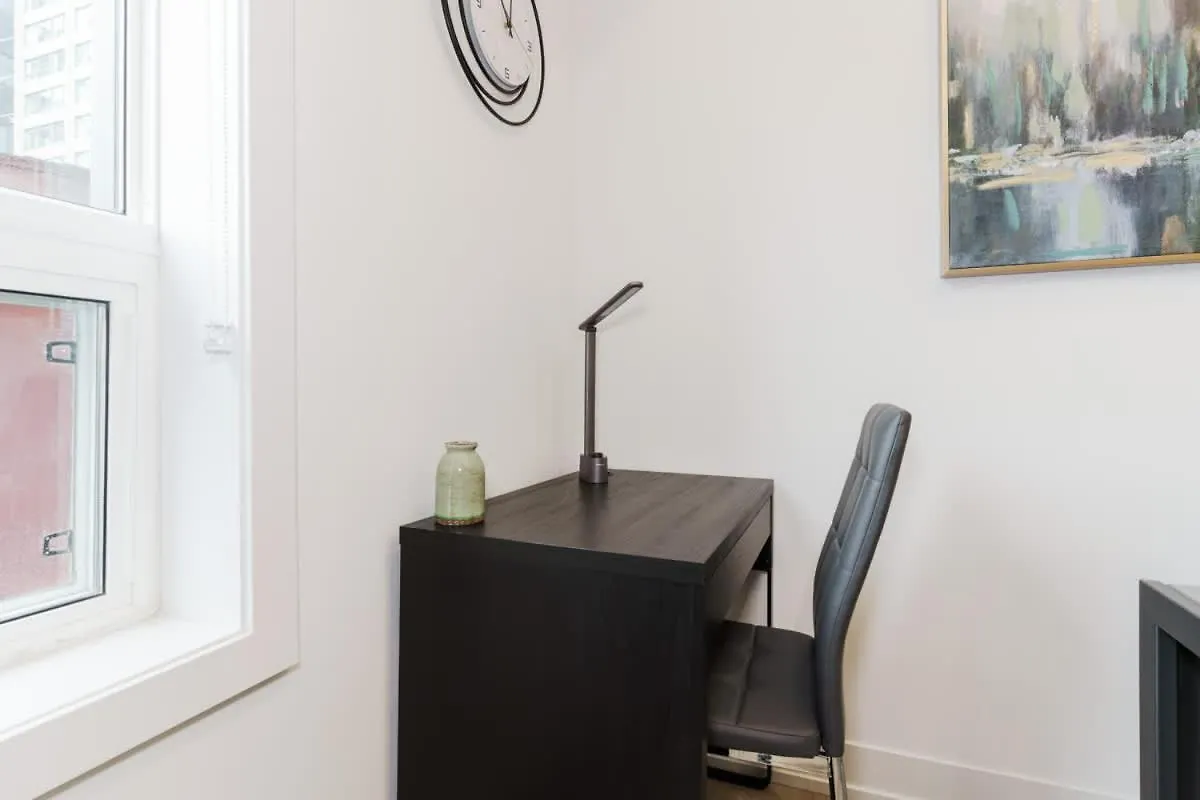 Luxury Suite W Patio Prime Location Toronto 0*,  Canada