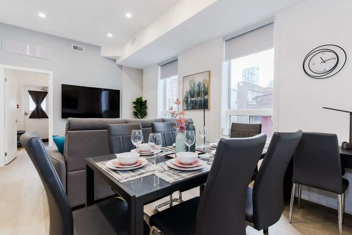 Luxury Suite W Patio Prime Location Toronto 0*,  Canada