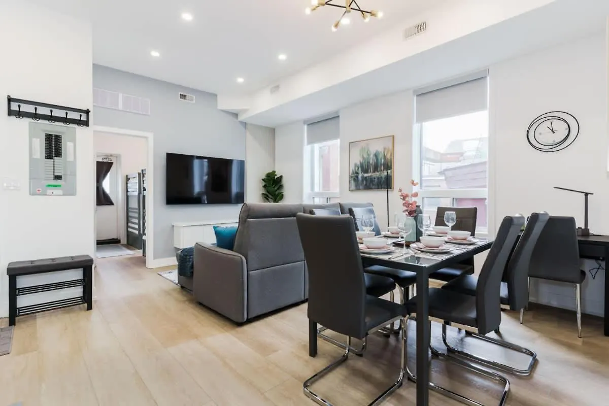Hotel Luxury Suite W Patio Prime Location Toronto