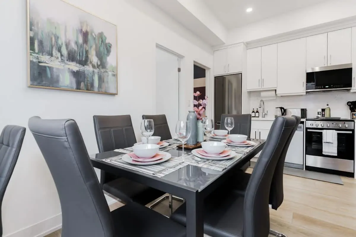 Hotel Luxury Suite W Patio Prime Location Toronto